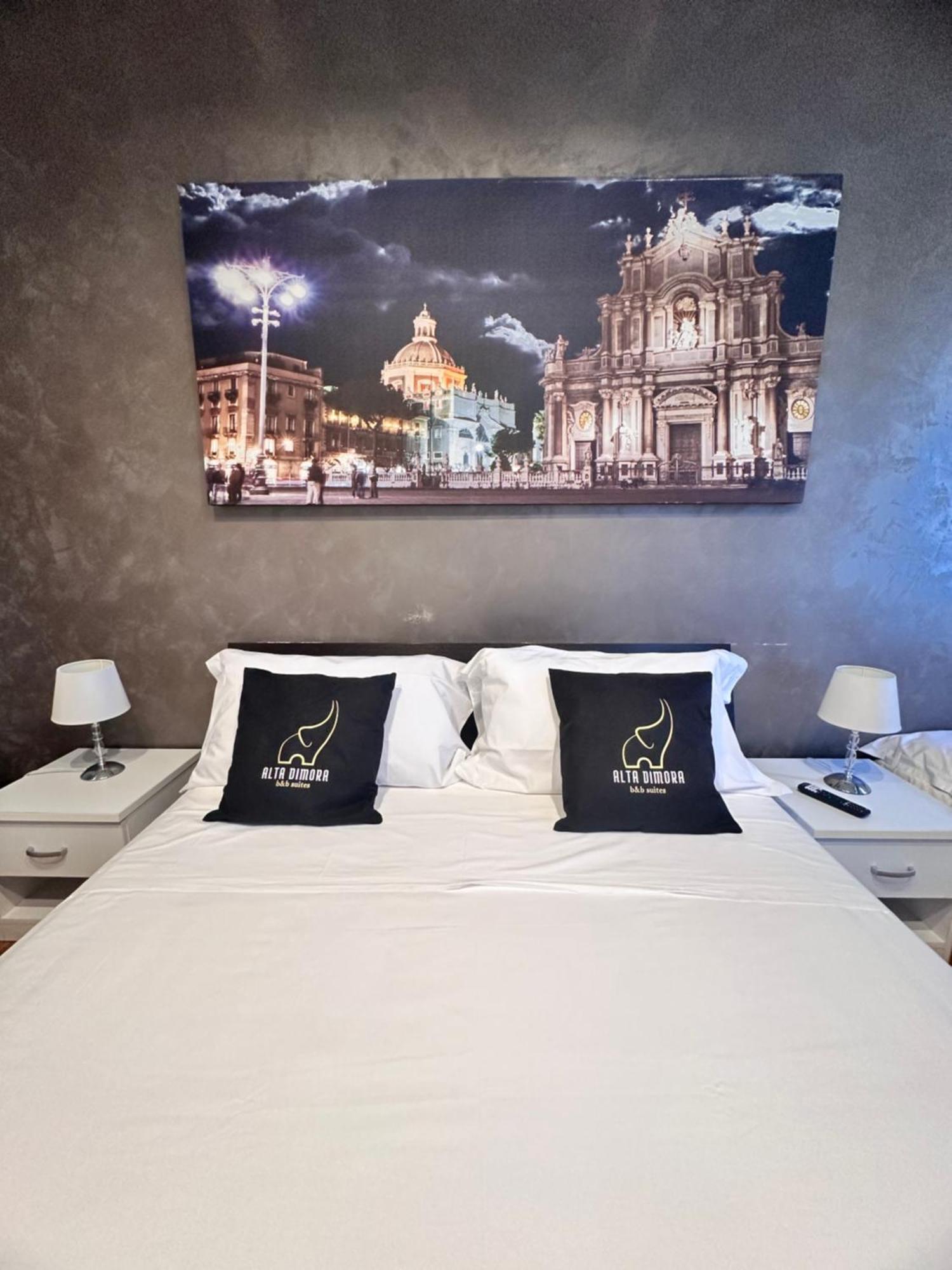 Alta Dimora B&B Suites คาตาเนีย ภายนอก รูปภาพ